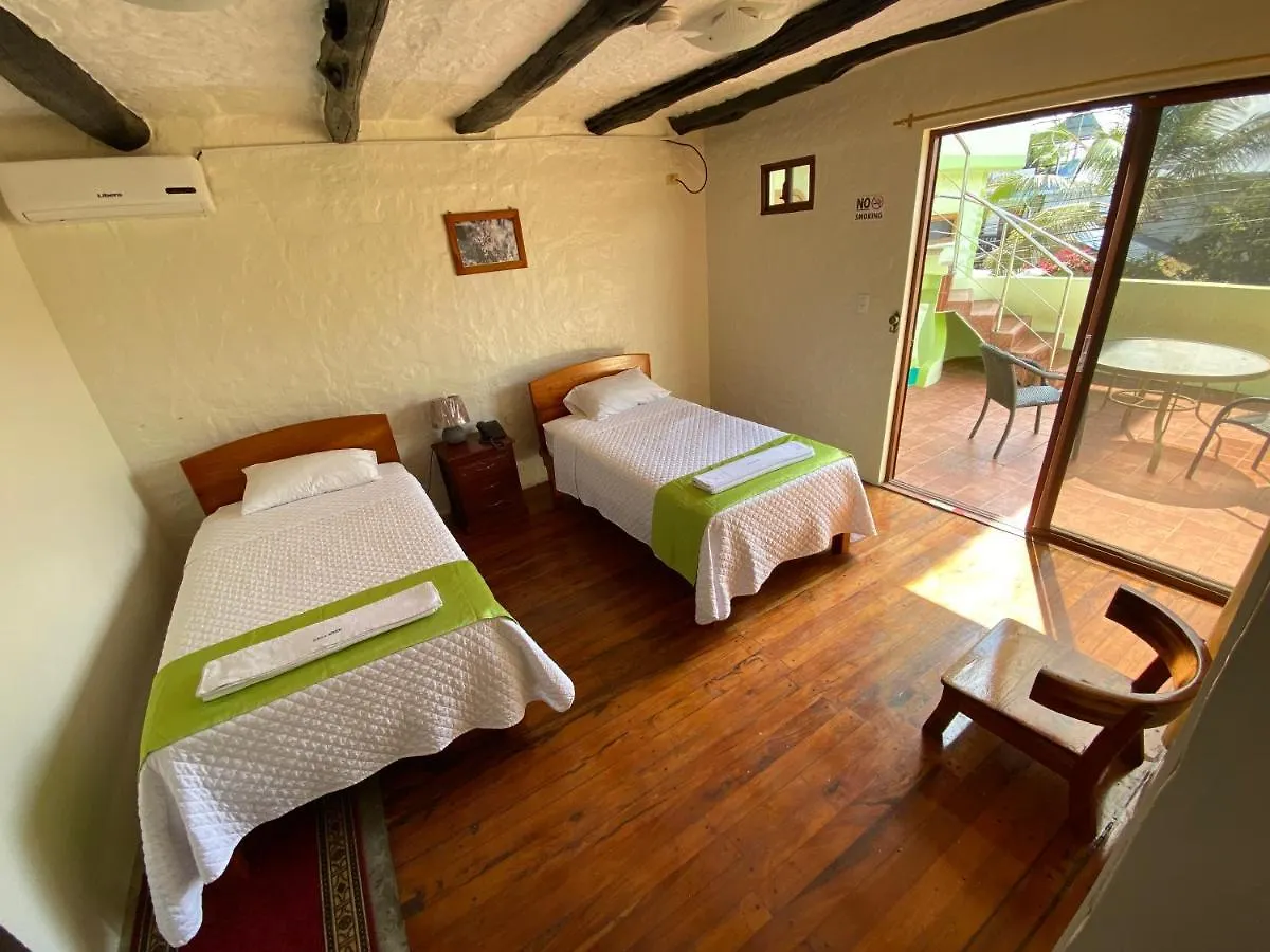 Hostal Casa Eden Puerto Ayora  Puerto Ayora (Galapagos Islands)
