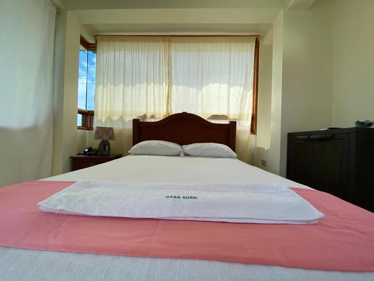 Hostal Casa Eden Puerto Ayora  Hotel