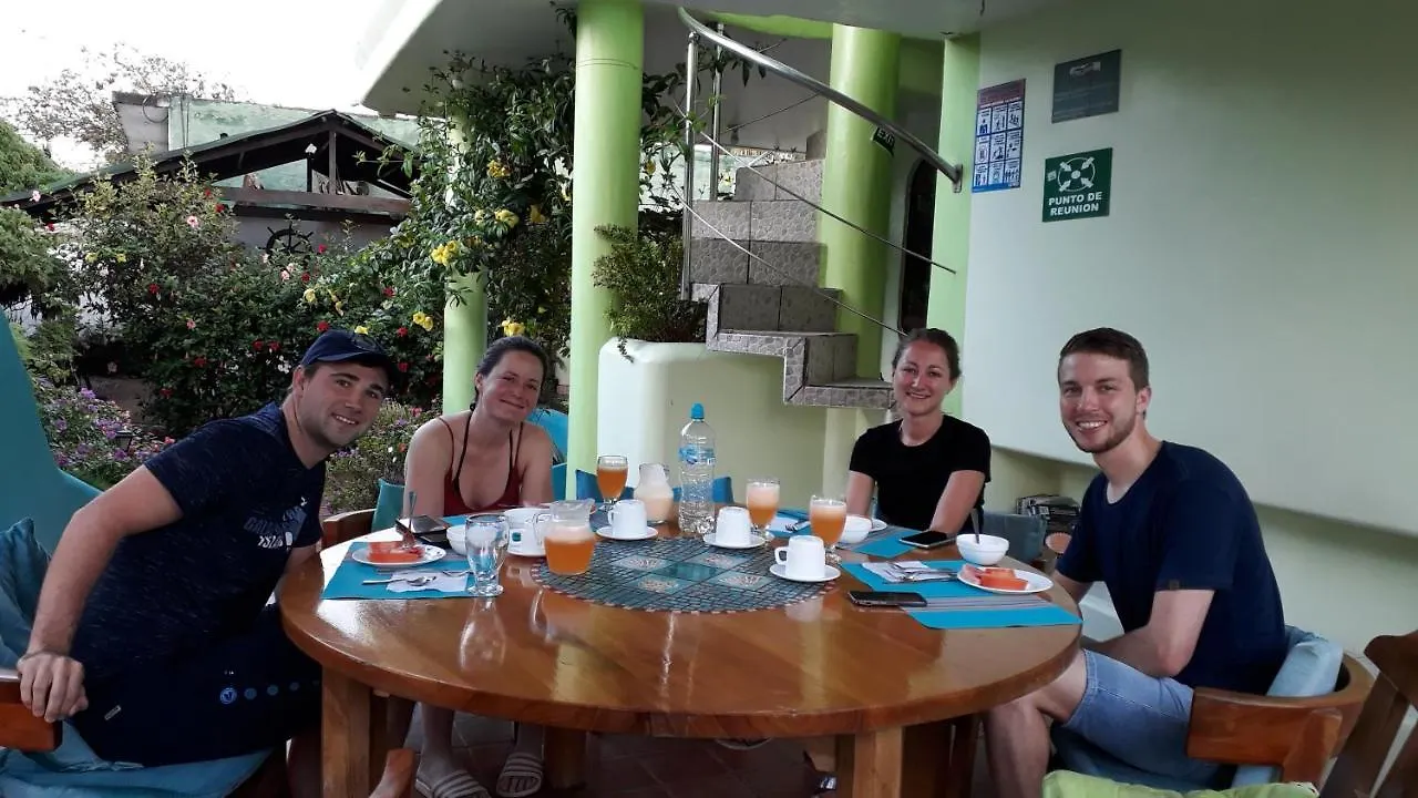 Hotel Hostal Casa Eden Puerto Ayora  Ekwador