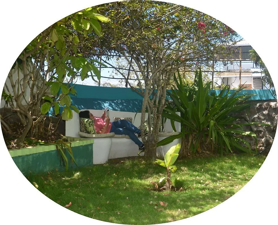 Hostal Casa Eden Puerto Ayora  Hotel